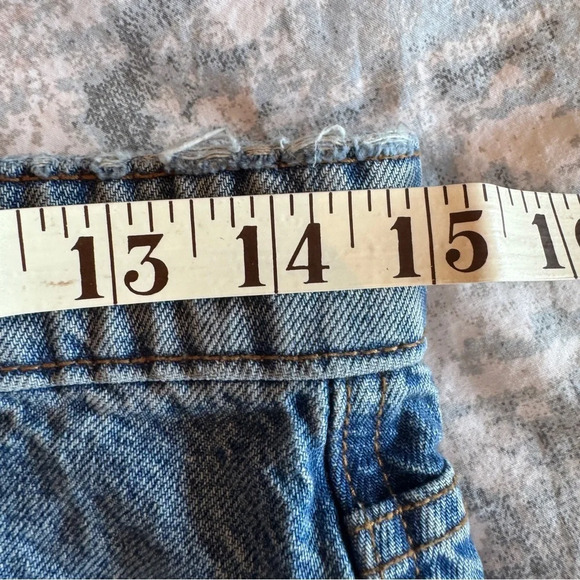 Zara High Rise Distressed Denim  Jean Shorts Size 8 Women's Blue Mom Cut Off EUC - Picture 14 of 16